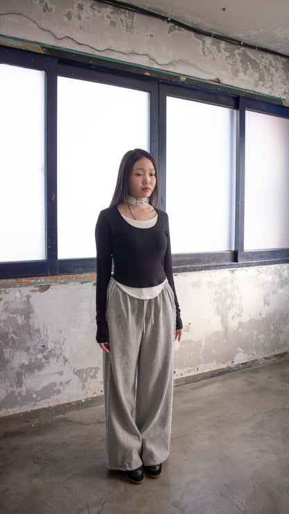 Layered round cropped top (black)