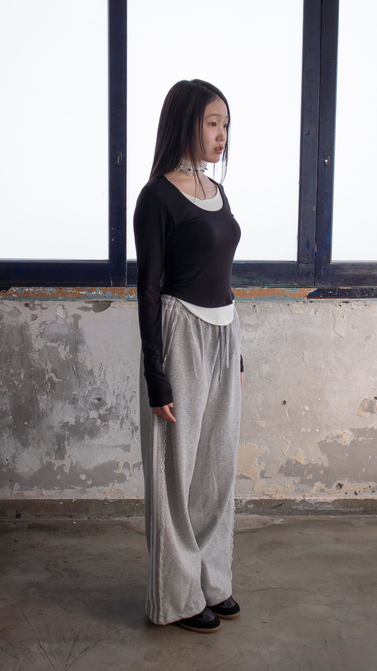 Lace tape track pants (gray)