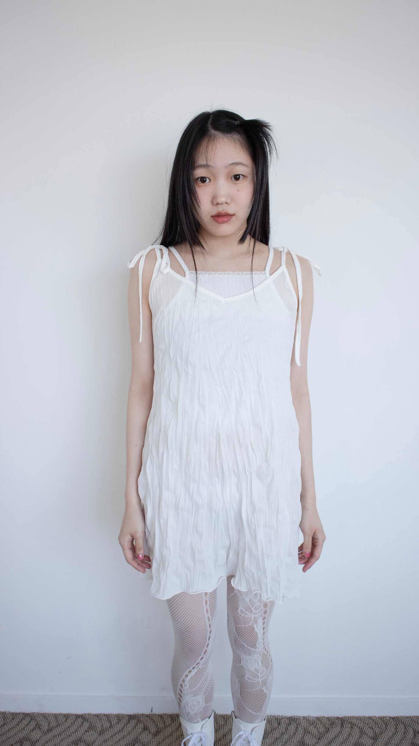 Crease tie slip dress (white)