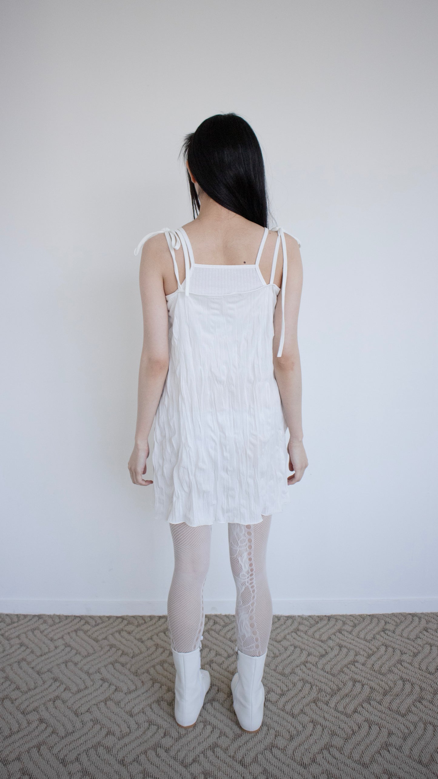 Crease tie slip dress (white)