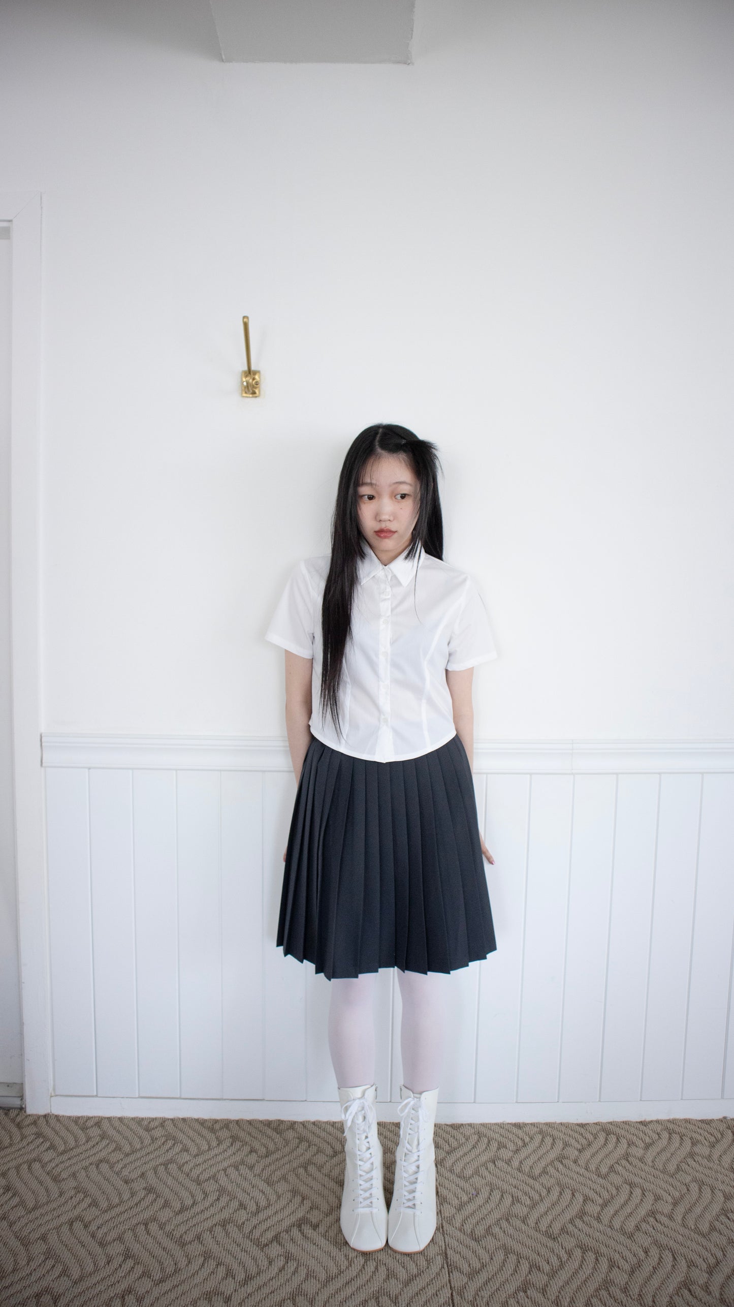 Student pleated skirt (charcoal)