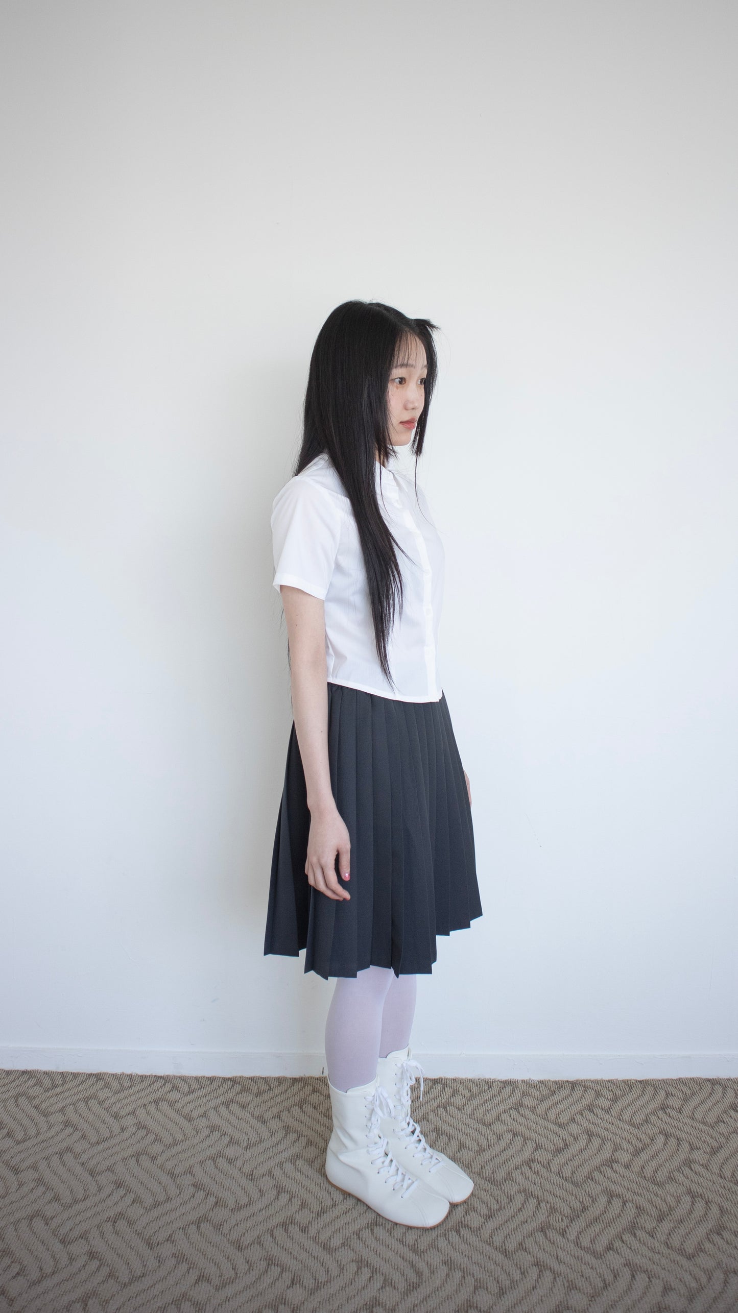 Student pleated skirt (charcoal)