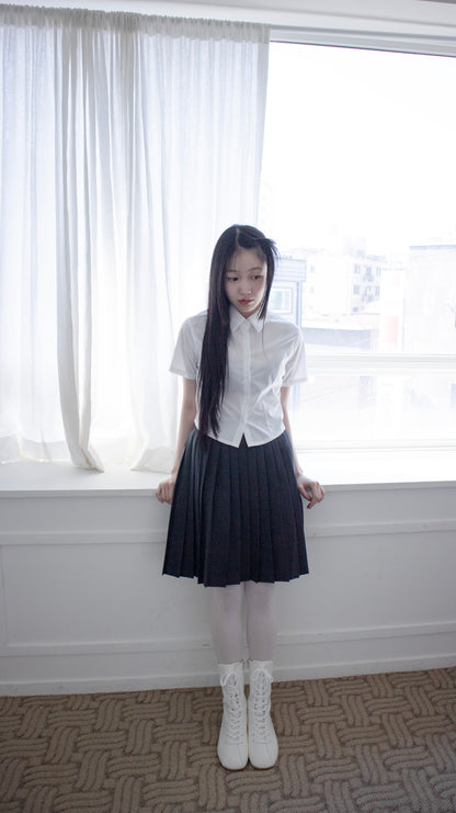 Student pleated skirt (charcoal)