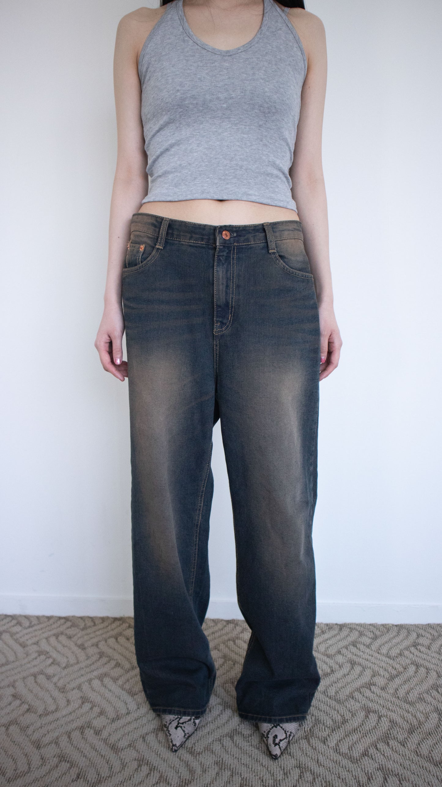 Brown washed denim (indigo)