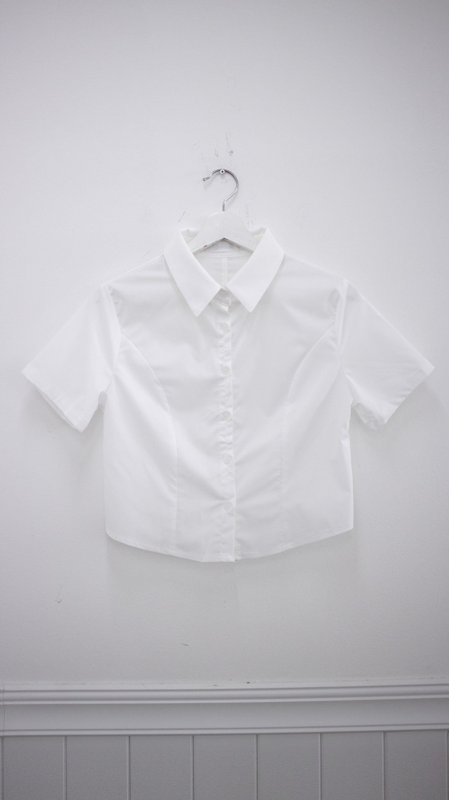 Front seam cropped shirts (white)