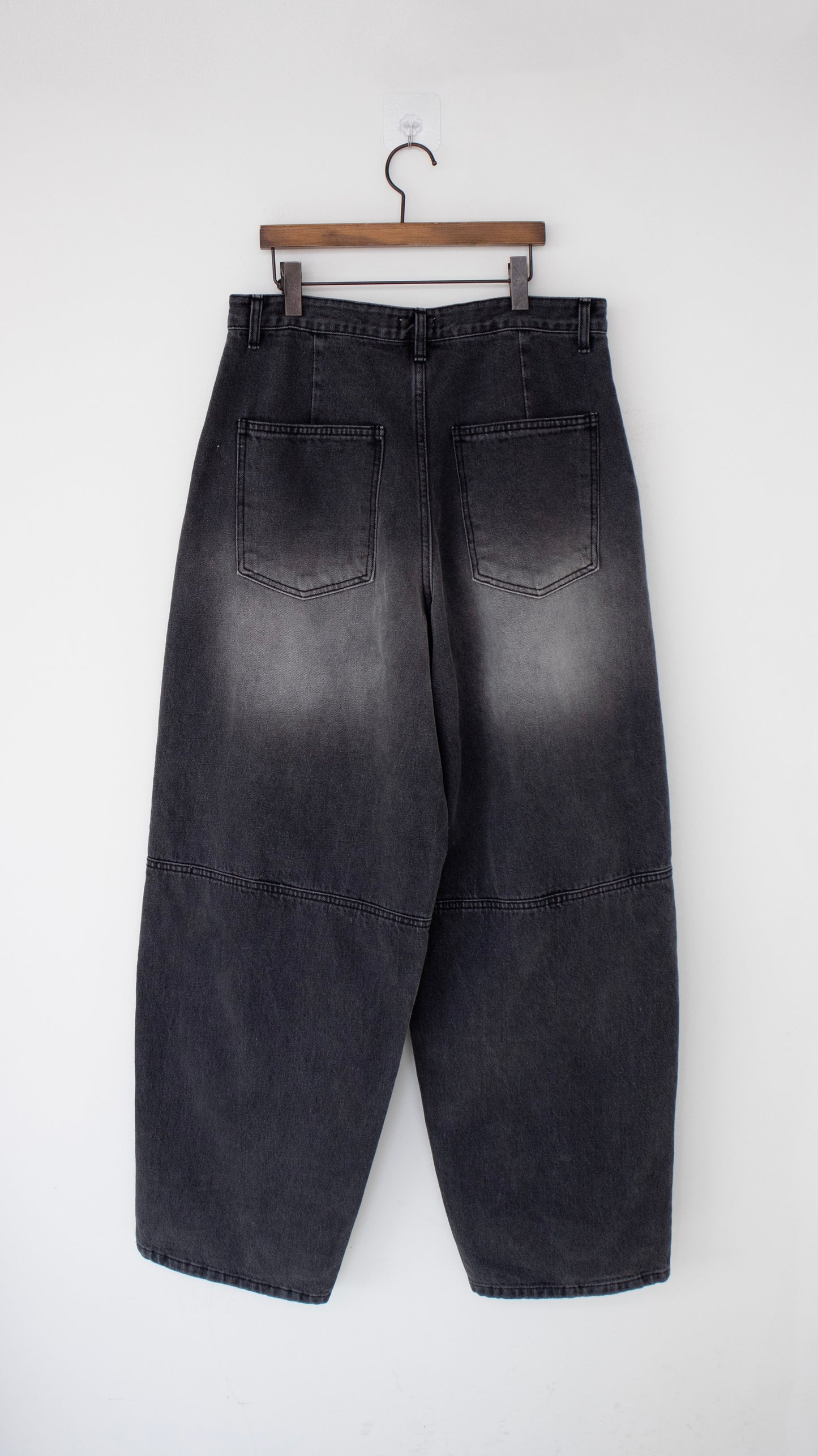 Oversized baggy denim (washed black)