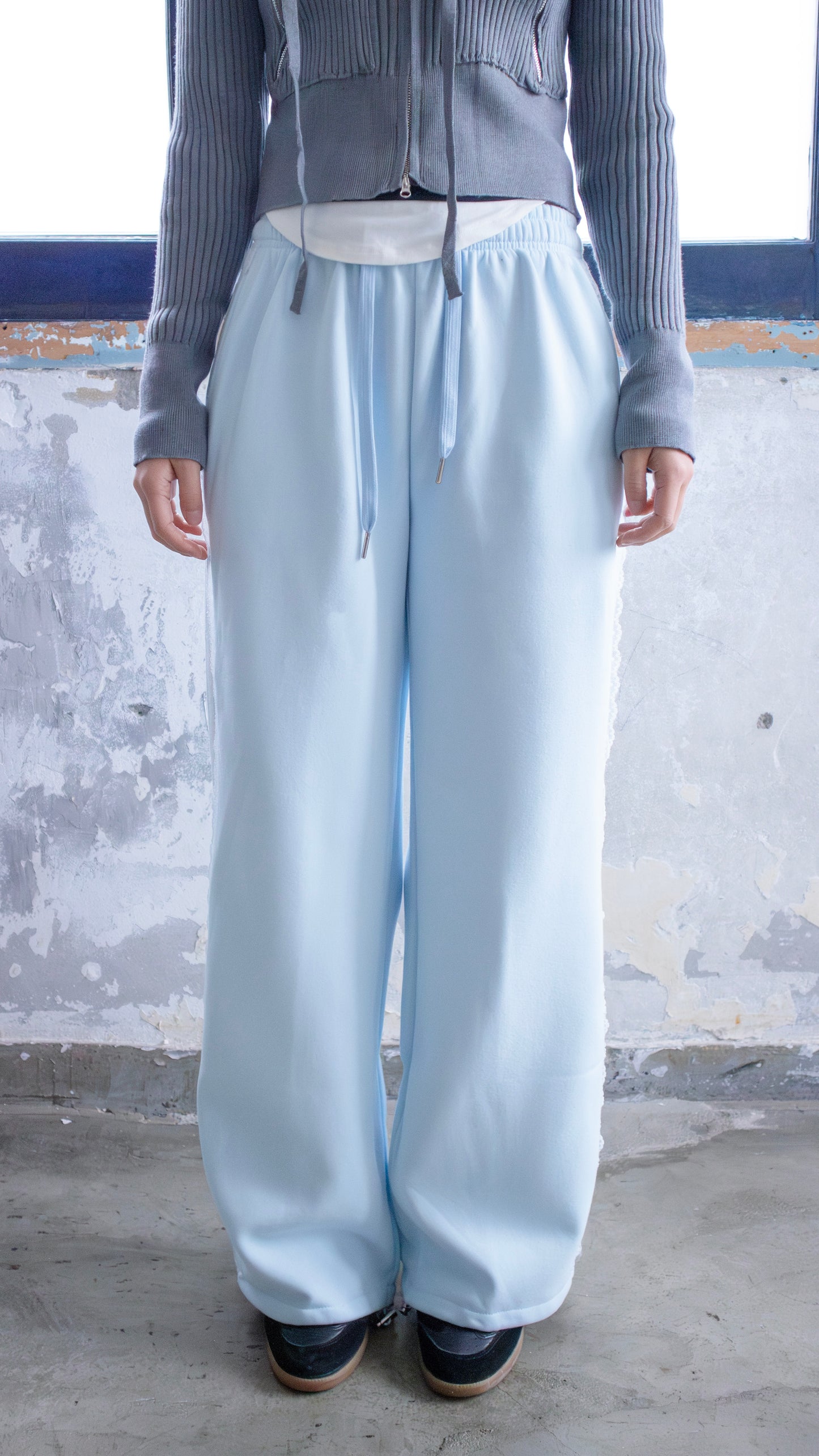 Lace tape sweatpants (skyblue)