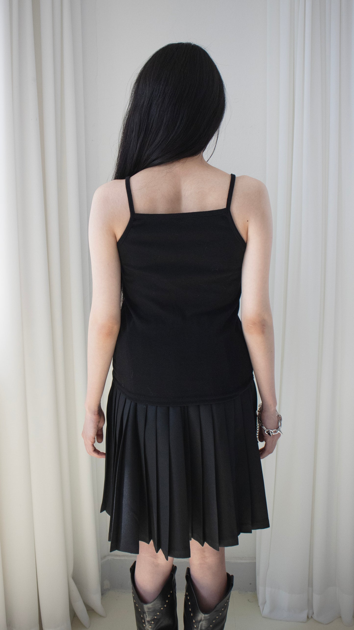 Basic sleeveless (black)