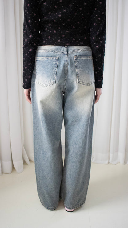 Whiskers straight denim pants (washed blue)