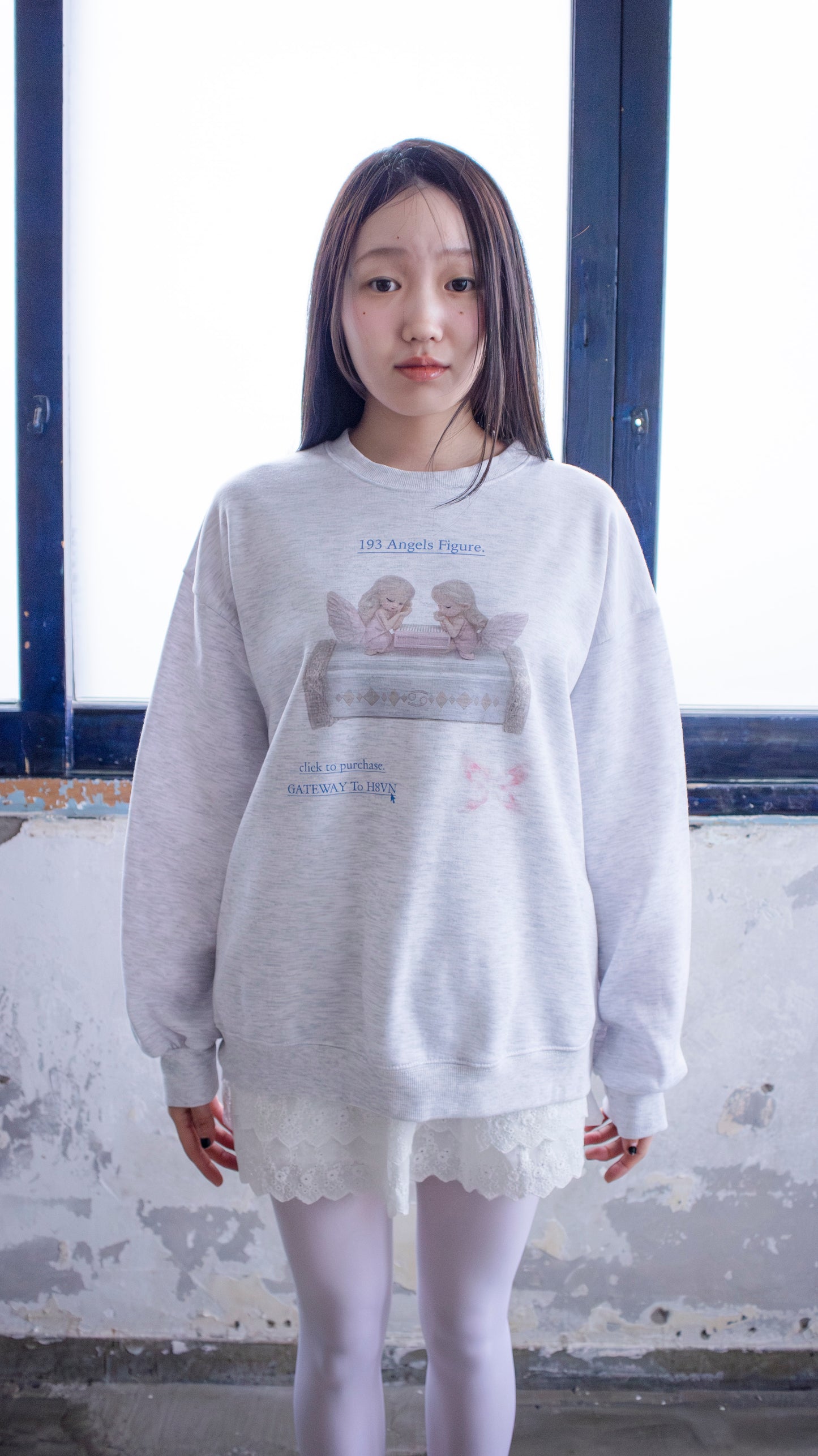 193 Angel figure sweatshirt