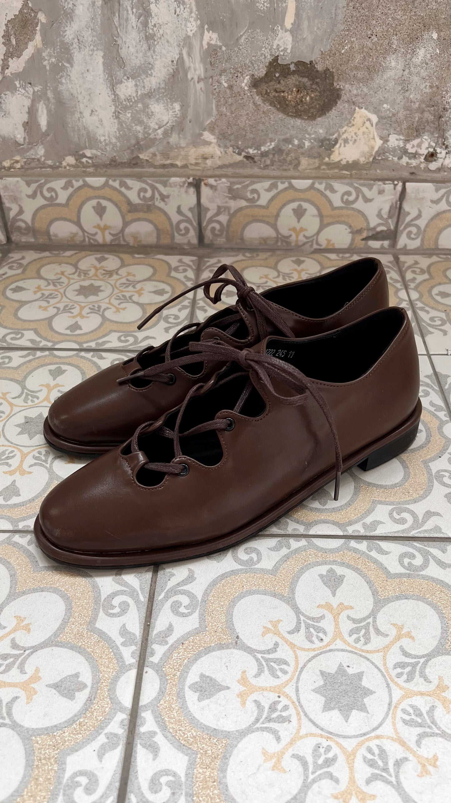 Laceup flat laofer (brown)