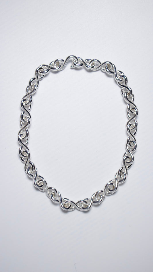 Mevius silver chocker necklace