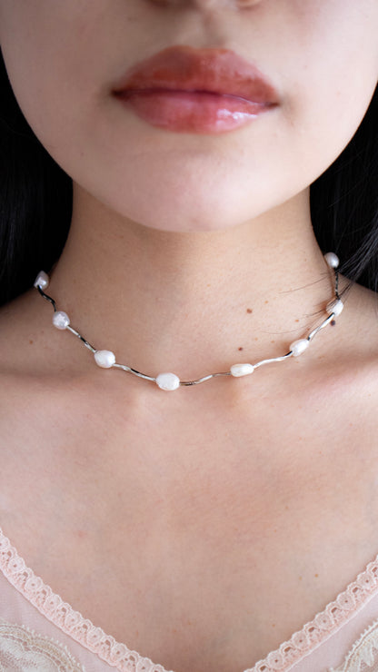 Natural pearl necklace