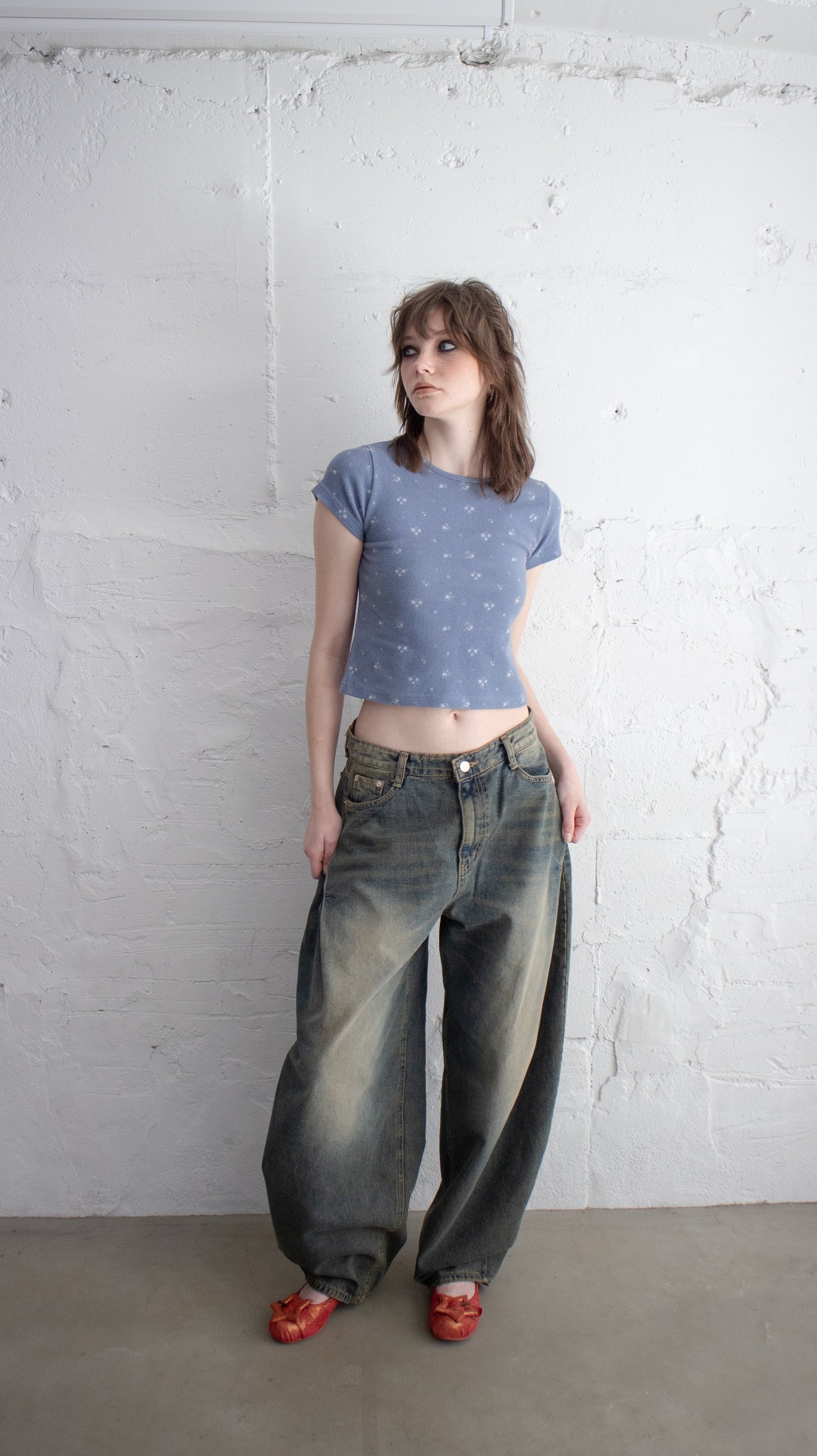 Curve washed denim pants