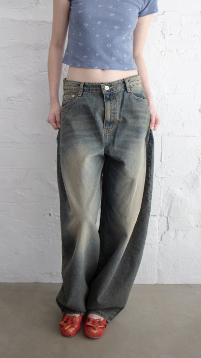 Curve washed denim pants