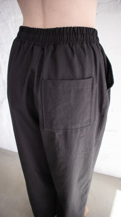 Cotton 2-tuck wide pants(black)