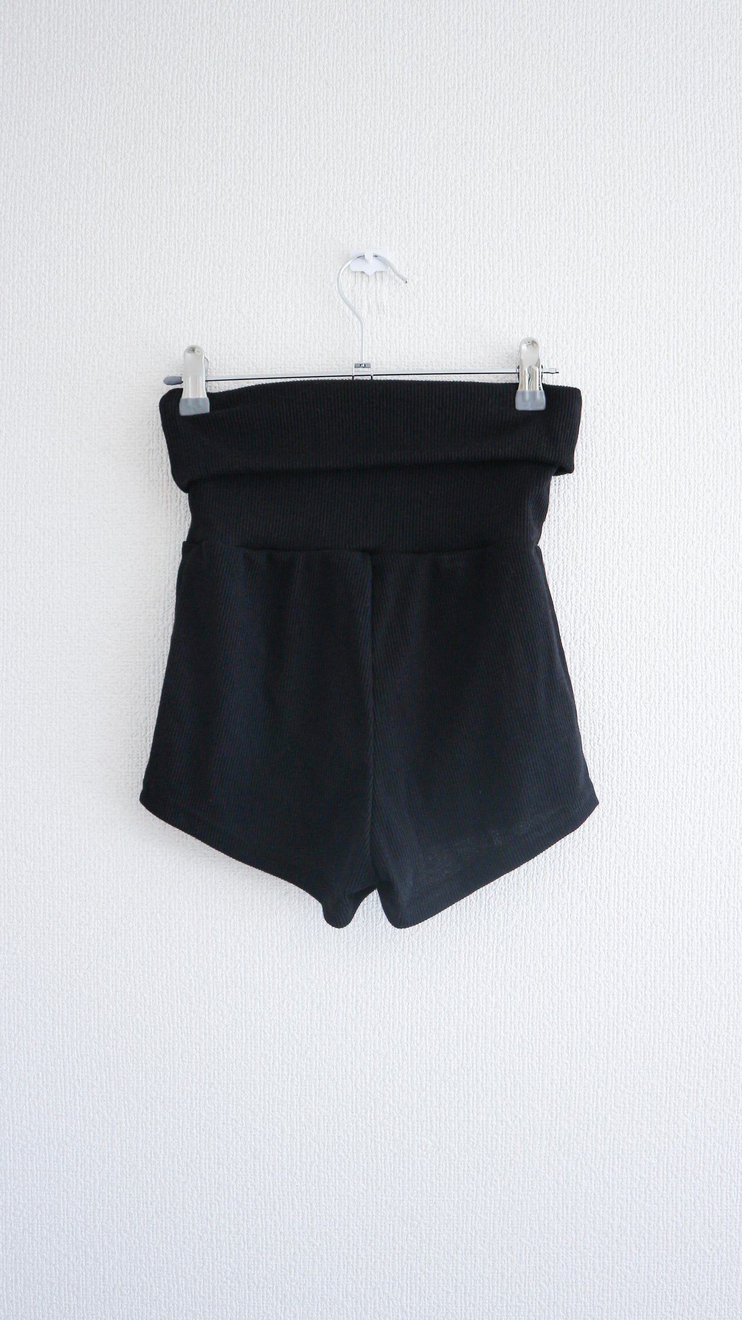 S/S foldover shorts (black)