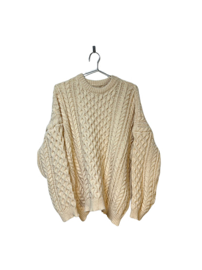 Oversize cable knit